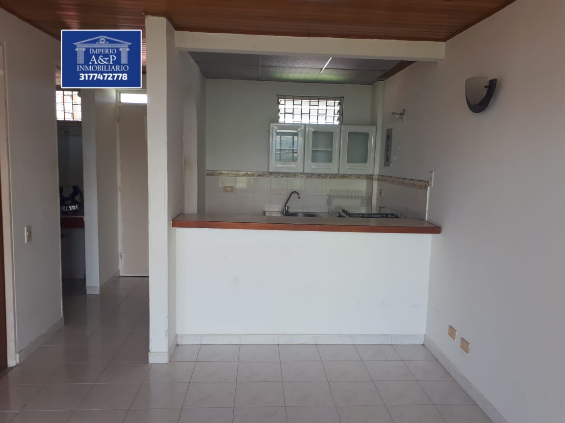 SE ARRIENDA APARTA ESTUDIO EN CONJUNTO.