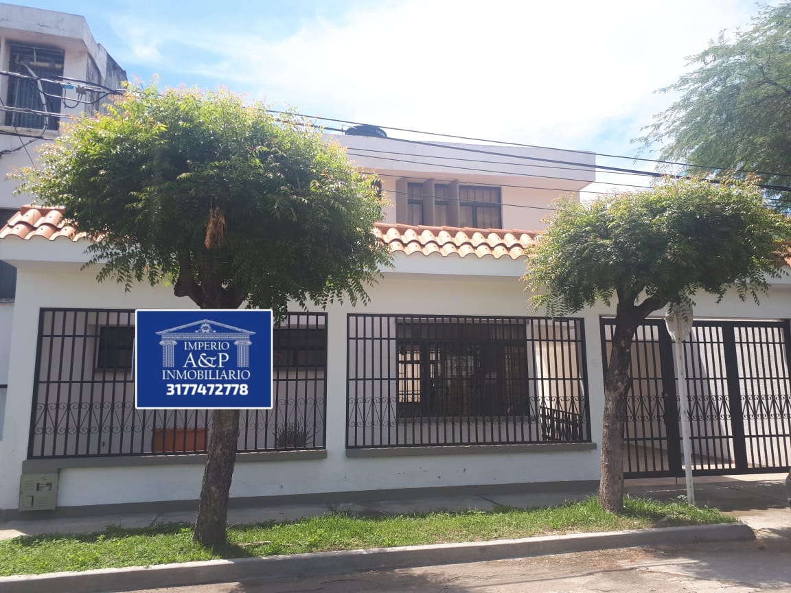 SE ARRIENDA CASA COMERCIAL