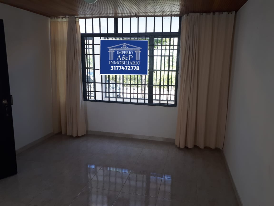 SE ARRIENDA CASA COMERCIAL - Imagen 3