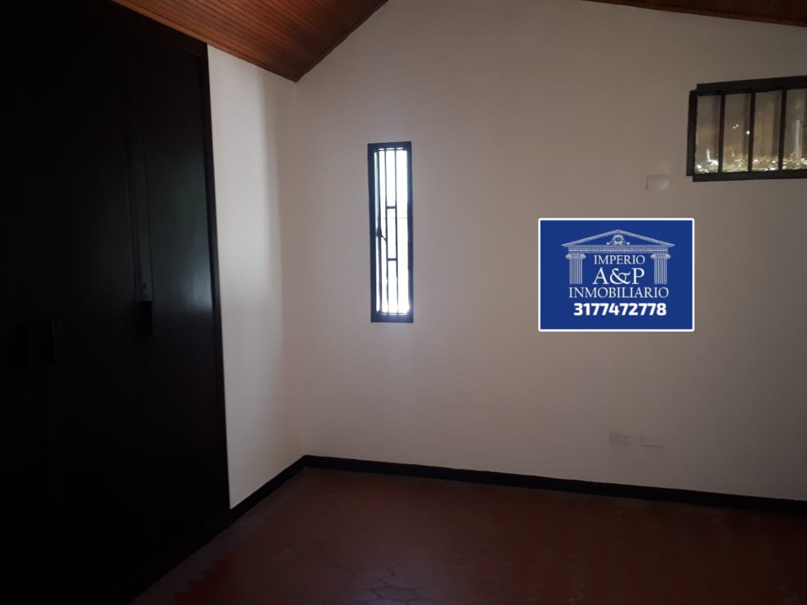 SE ARRIENDA CASA COMERCIAL - Imagen 7