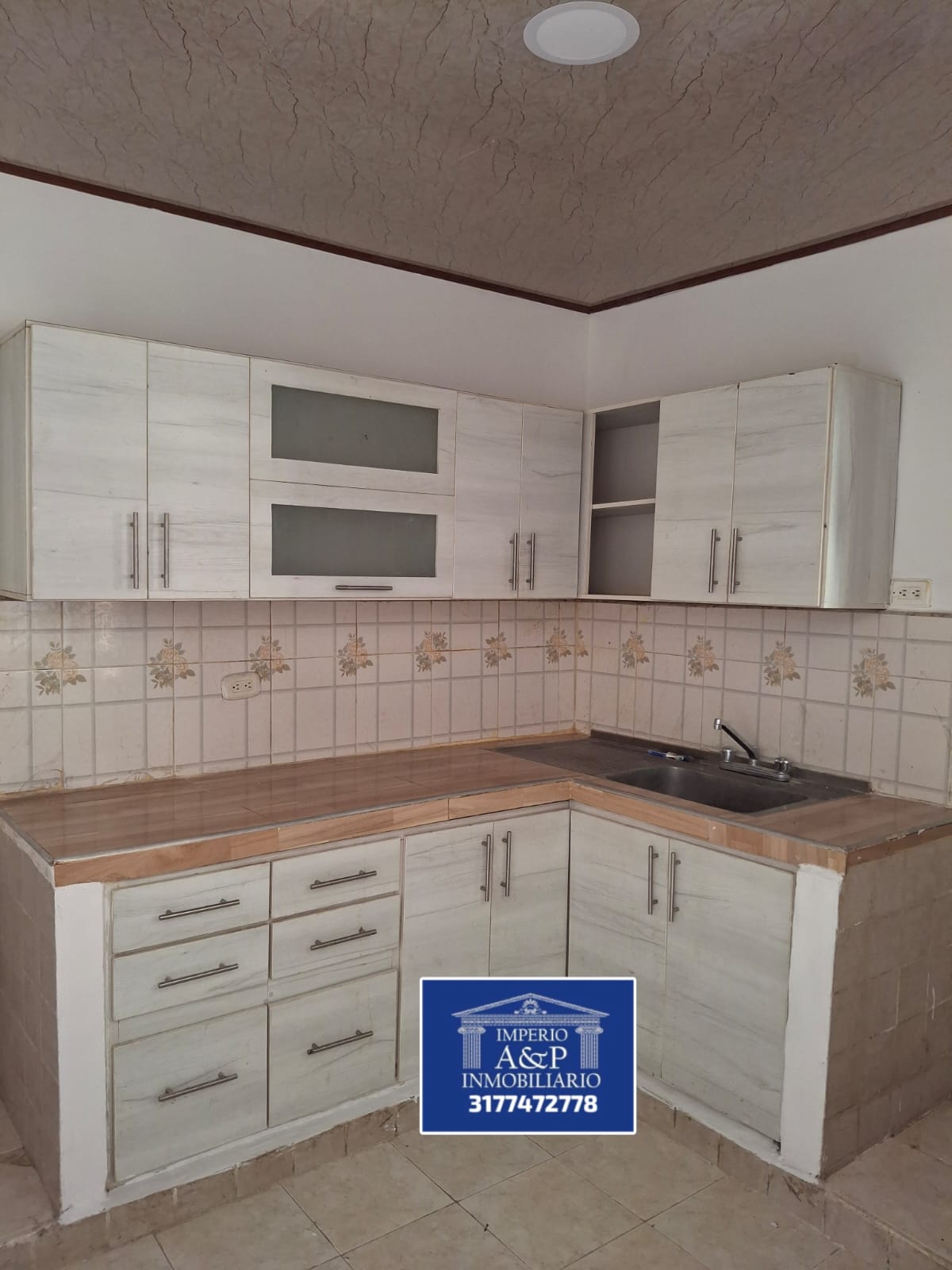 SE ARRIENDA CASA CON LOCAL Girardot - Imagen 5