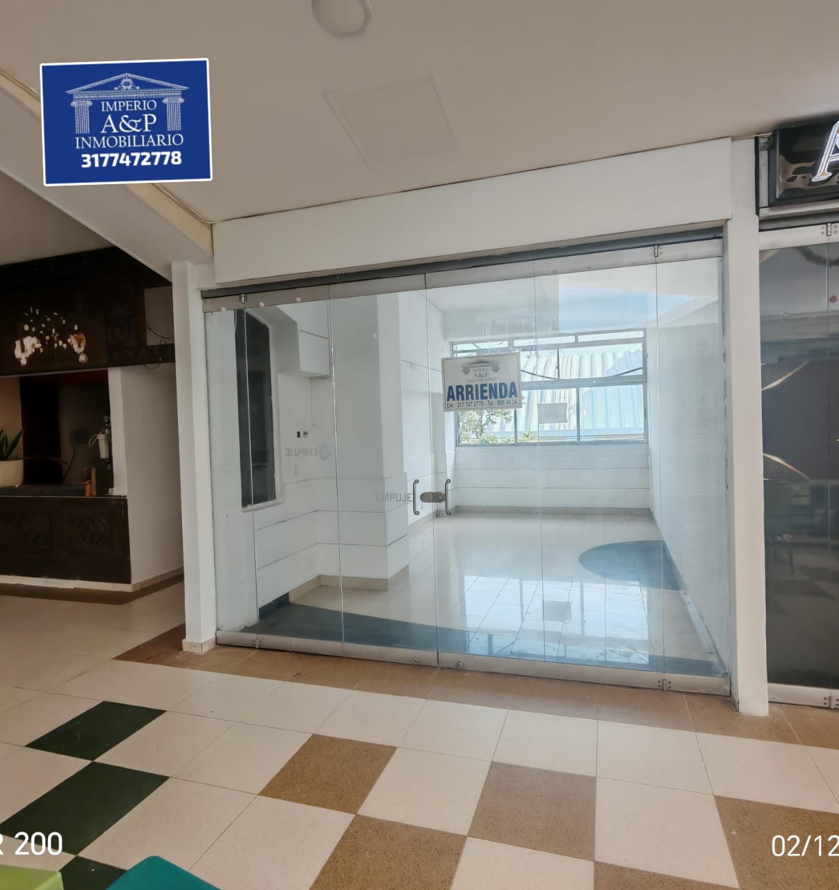 SE ARRIENDA LOCAL COMERCIAL