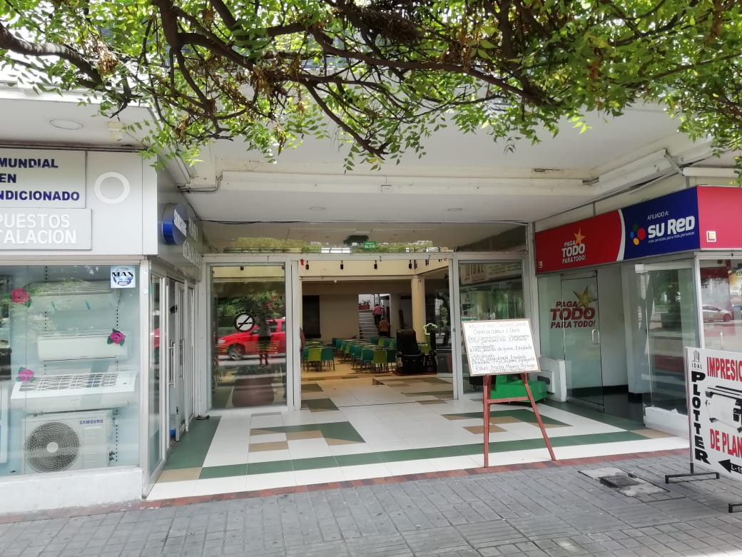 SE ARRIENDA LOCAL COMERCIAL GIRARDOT CUND